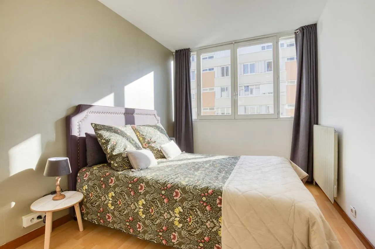 Escale De L'Yvette - 50M2 Cosy, Balcony & Parking Apartment Longjumeau