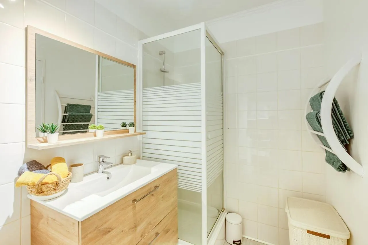 Escale De L'Yvette - 50M2 Cosy, Balcony & Parking Apartment Longjumeau France